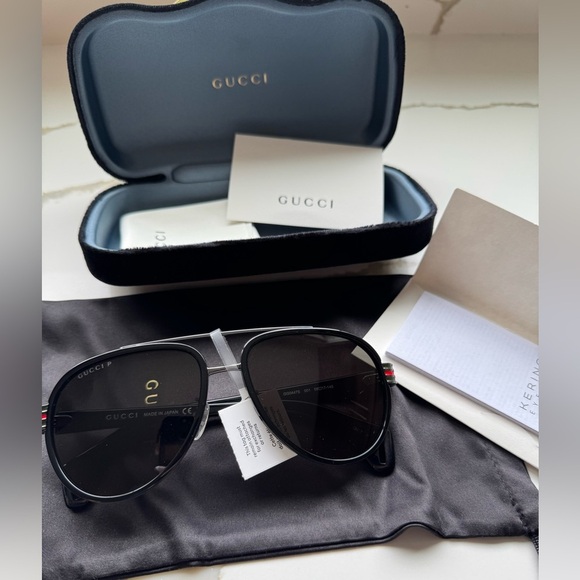 Black Gucci Aviator Sunglasses - Picture 6 of 8